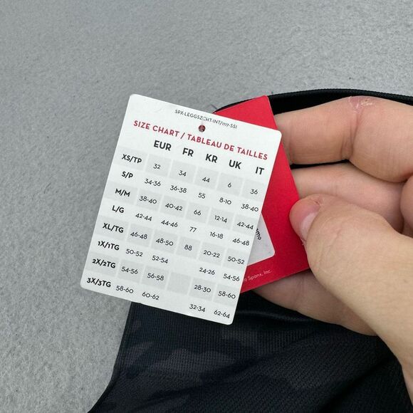 NWT SPANX Look at Me Now Black Camo Leggings Size L - Picture 6 of 14